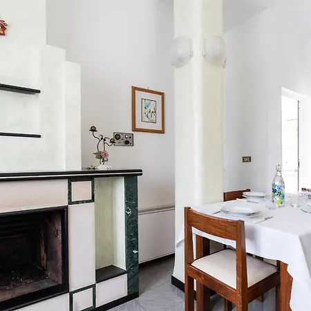 Casa Gentile Con Giardino Feriehus *